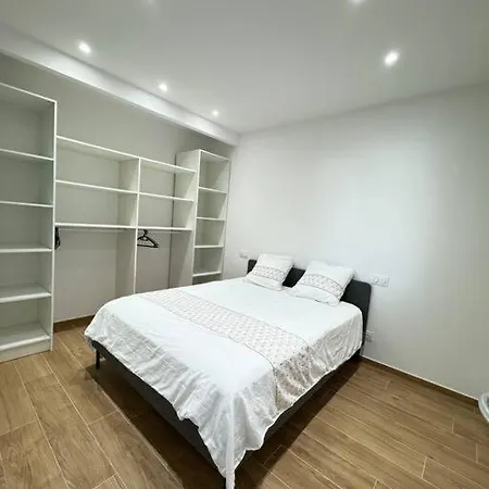 Neuf Bas De 1 Lägenhet *